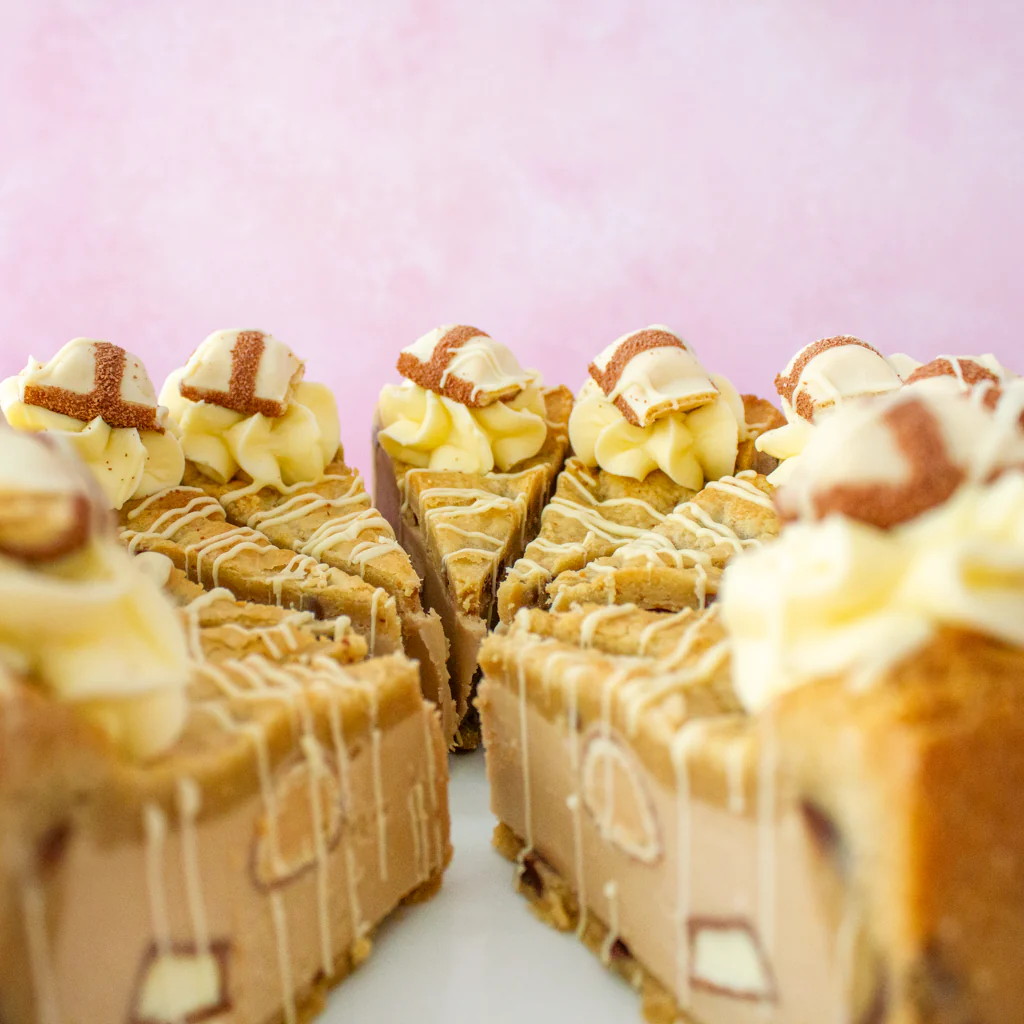 PRE-ORDER - Full Cookie Pie Slice with Kinder Bueno White - 12 Slices - Image 3