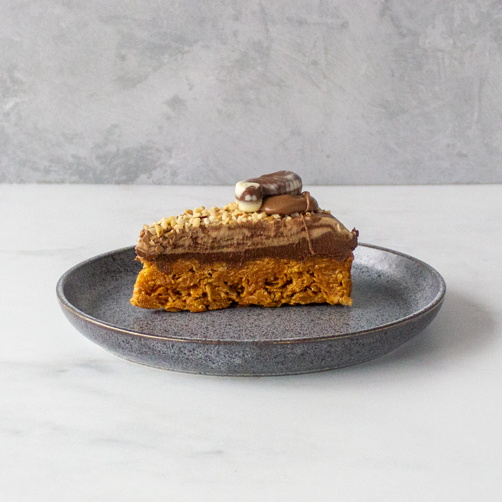 Cornflake Pie Slice with Guylian - Image 6