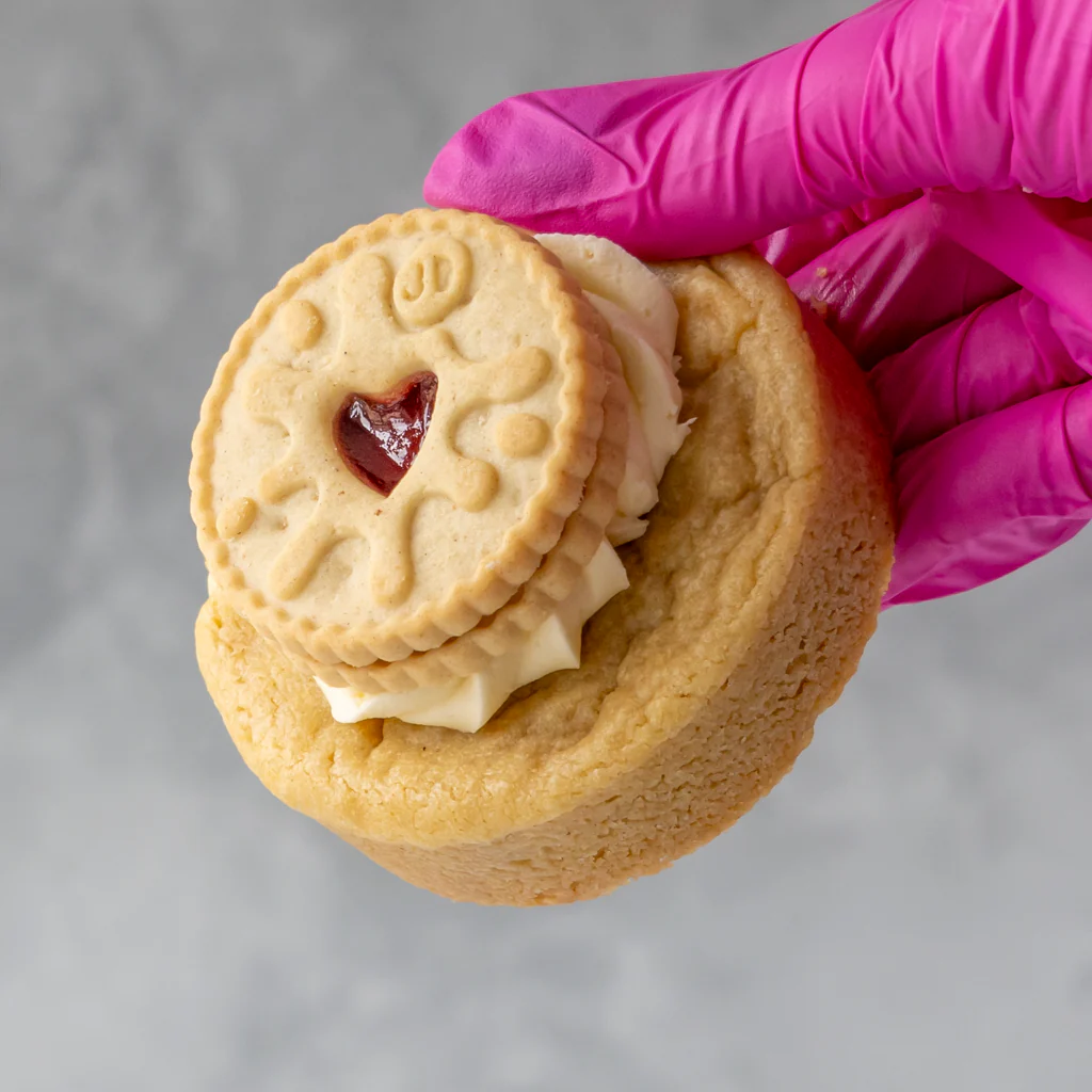 Stuffed Deluxe Cookie with Jammie Dodger - Image 7