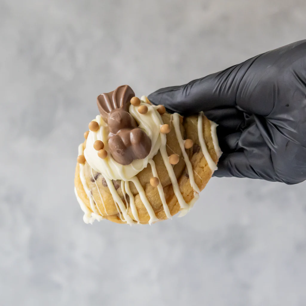 Deluxe Cookie with Malteser Bunny - Image 4